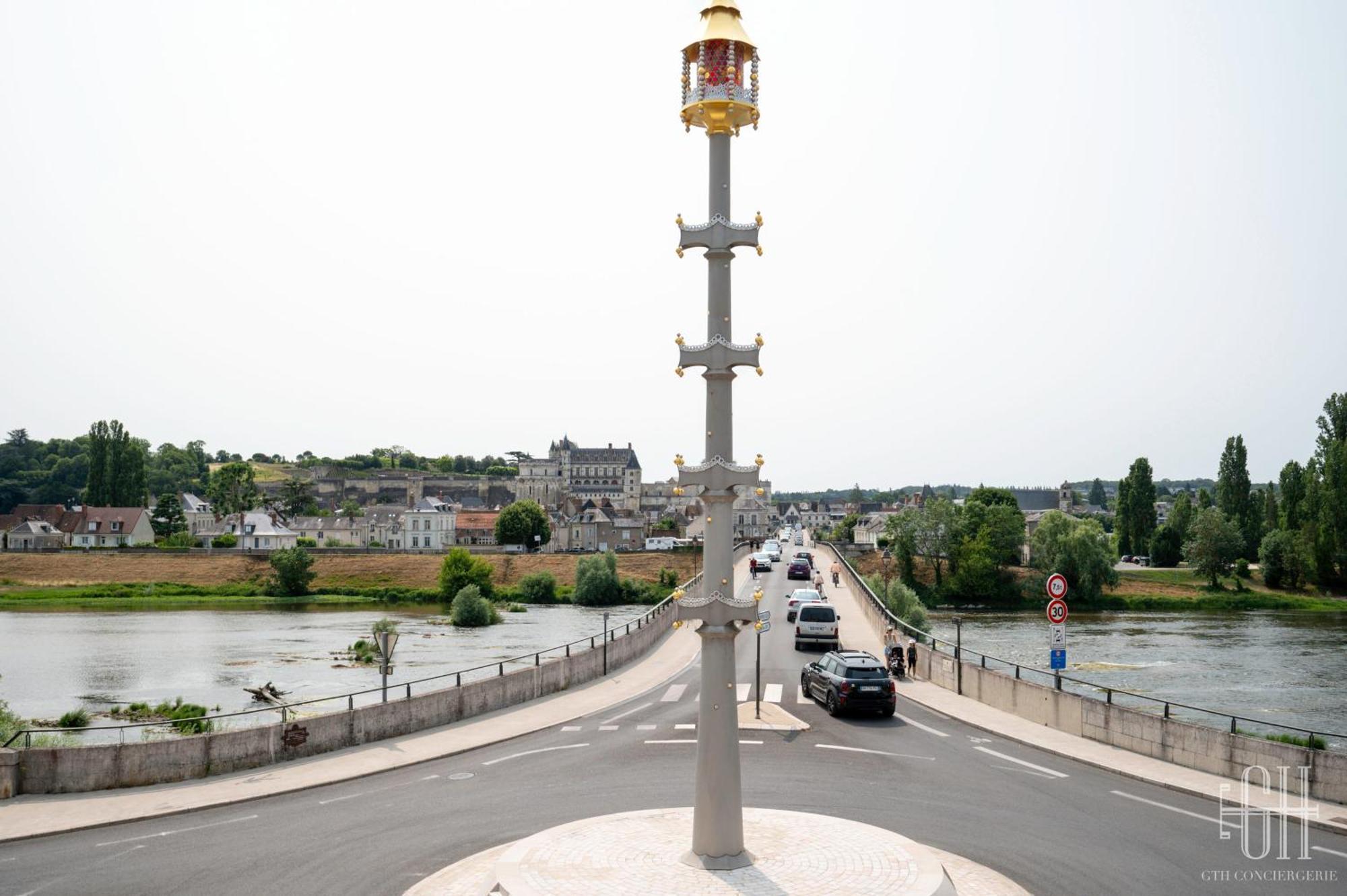 Le Valois / Vue Sur Chateau D'Amboise Exterior photo